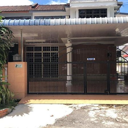 Naurah Homestay Sungai Petani Exterior foto